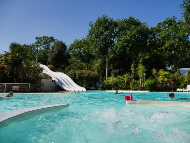 Camping De Vacances A Saint Brevin Les Pins En Pays De La Loire Pour 8 Pers 37m Seloger Vacances