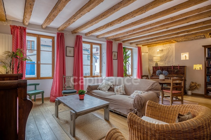 Maison contemporaine à vendre dans le quartier Ouest