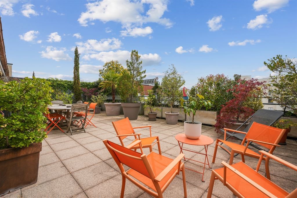 Duplex de luxe à vendre dans le quartier Sans Souci-Dauphiné