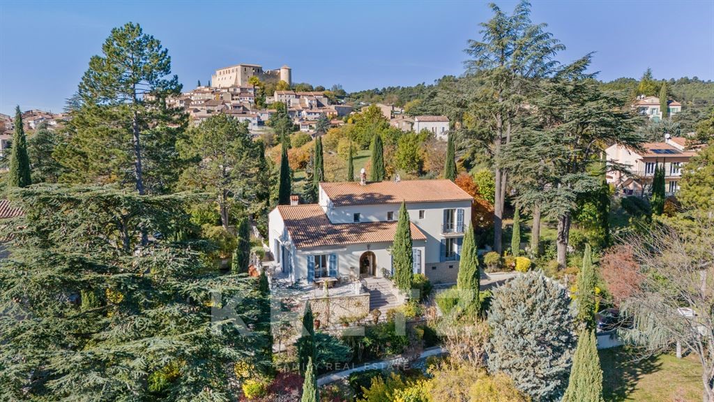 Luxury house for sale in Gréoux-les-Bains