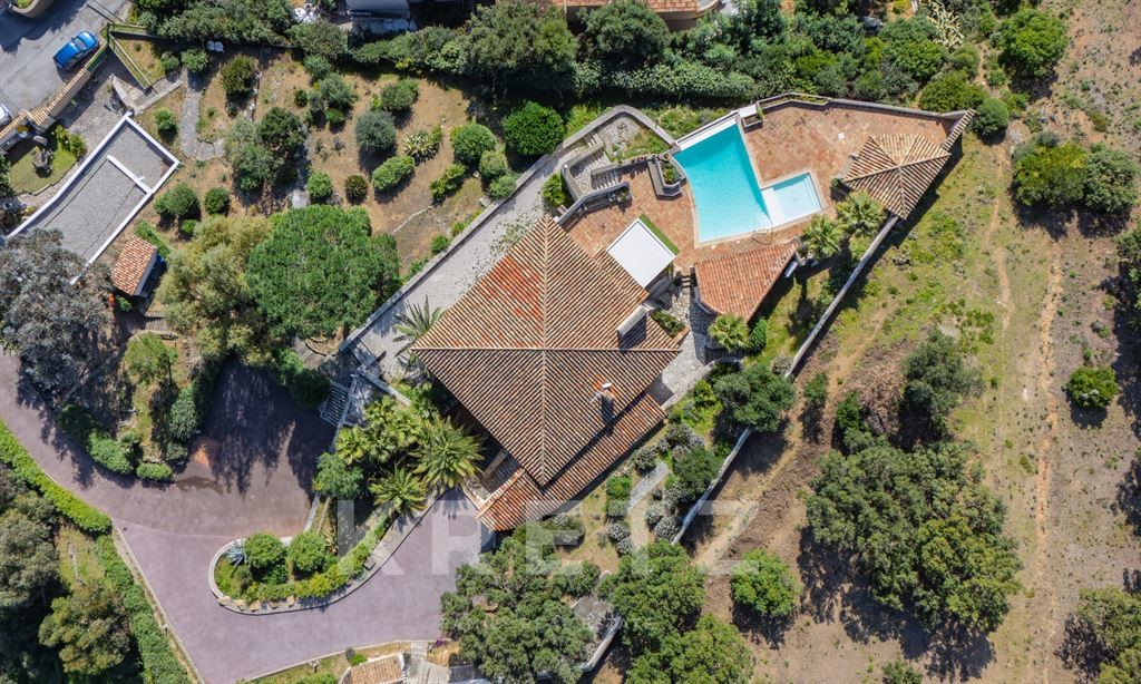 Maison d'architecte à vendre à Les Issambres