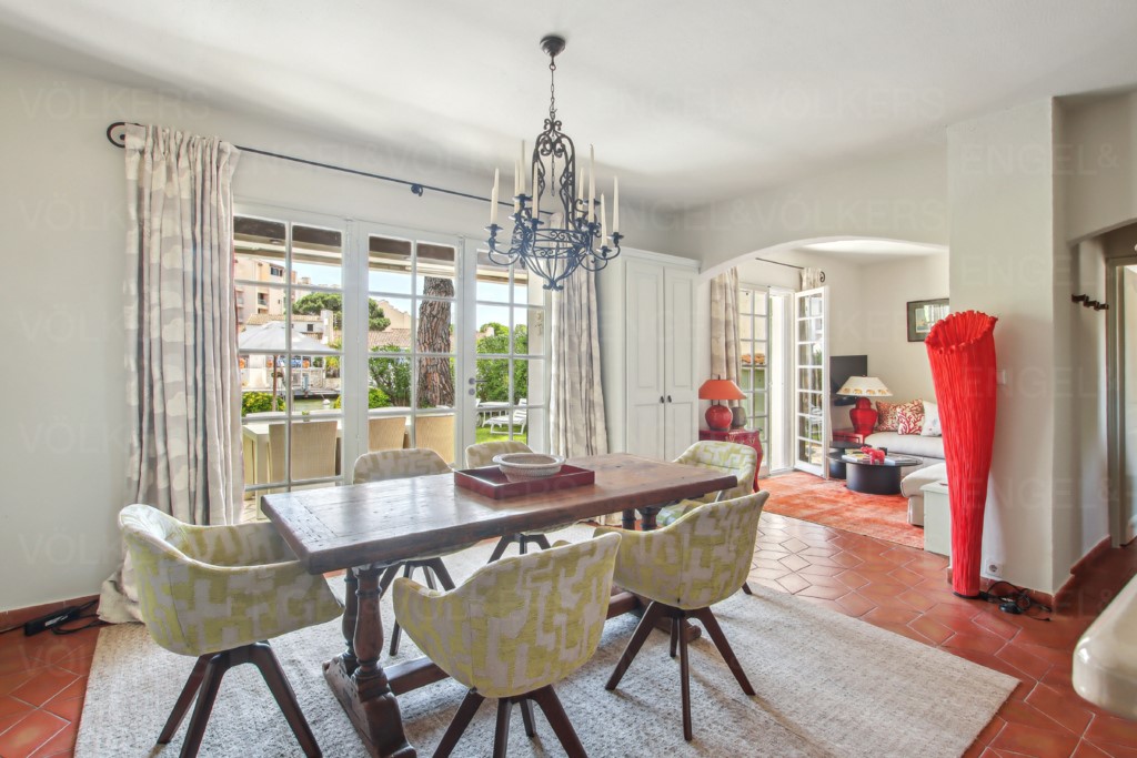 Maison de luxe à vendre à Grimaud