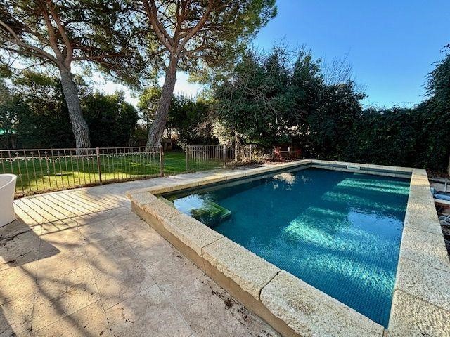 Maison de luxe à vendre à Nîmes