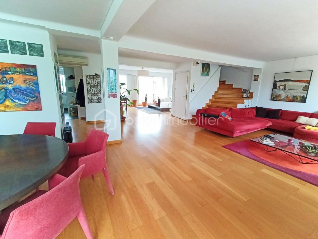 luxury duplex for sale in the district Plage et Ecarts