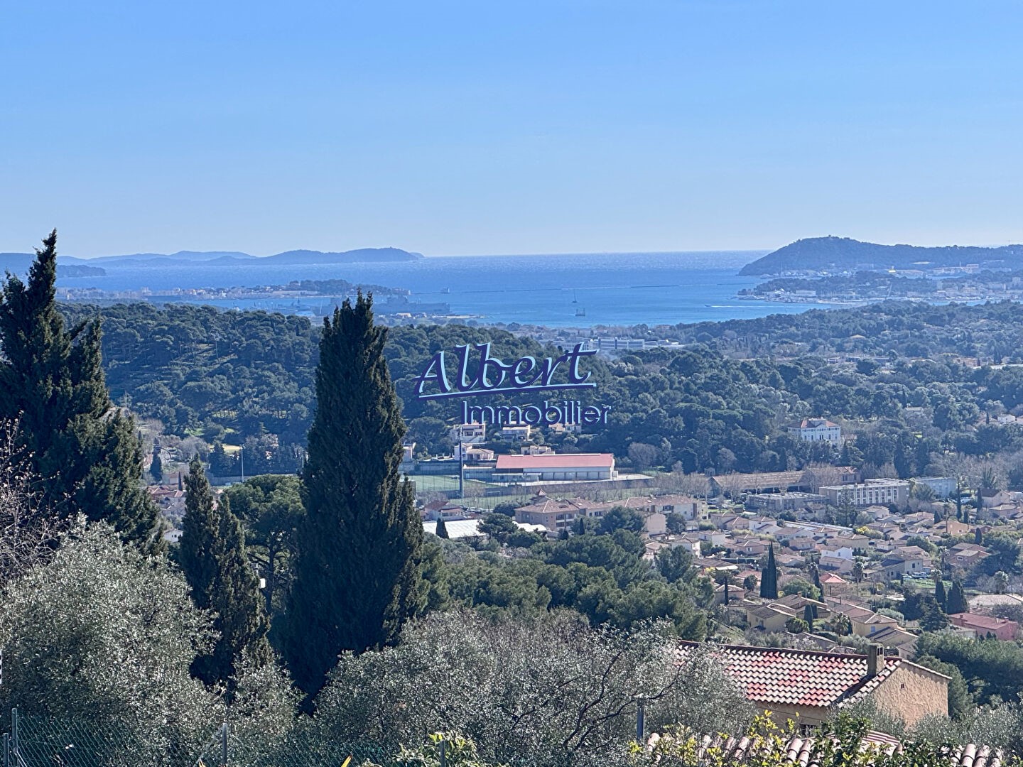 Maison de luxe à vendre dans le quartier Ouest