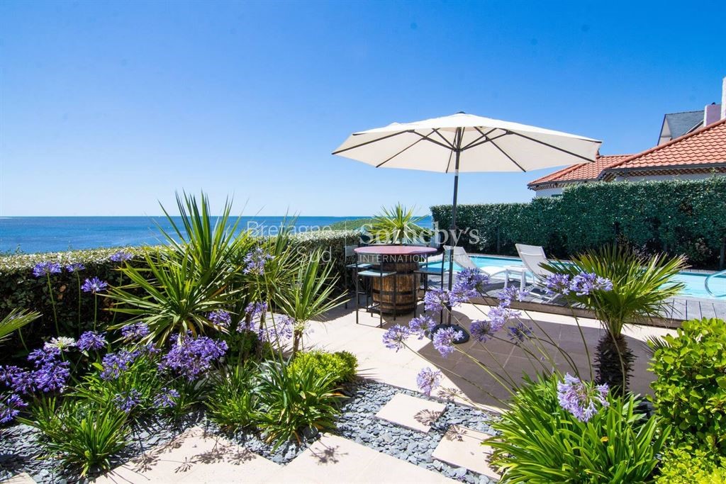 Luxury villa for rent in the district Gambetta