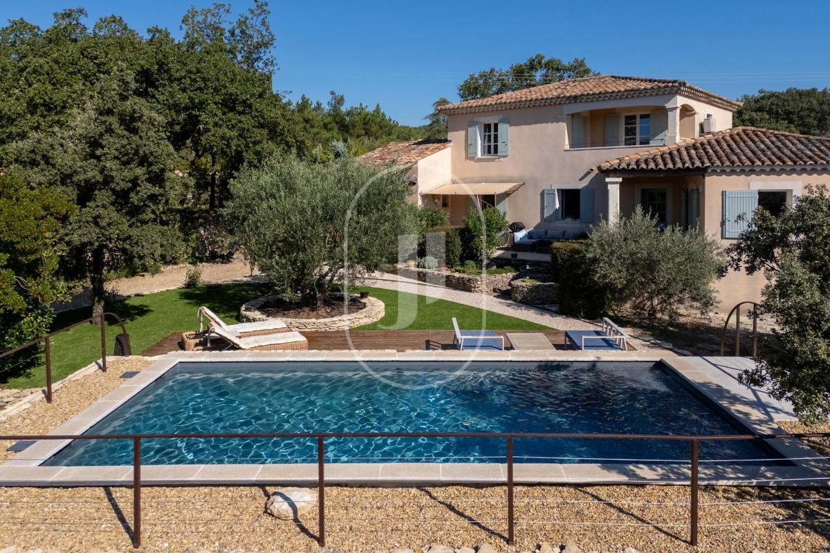 Villa de luxe à vendre à Cabrières-d'Avignon