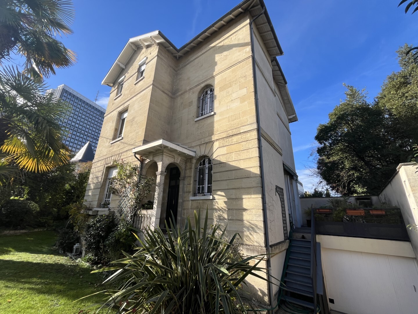 maison en pierre à vendre dans le quartier Caudéran-Barrière Judaïque