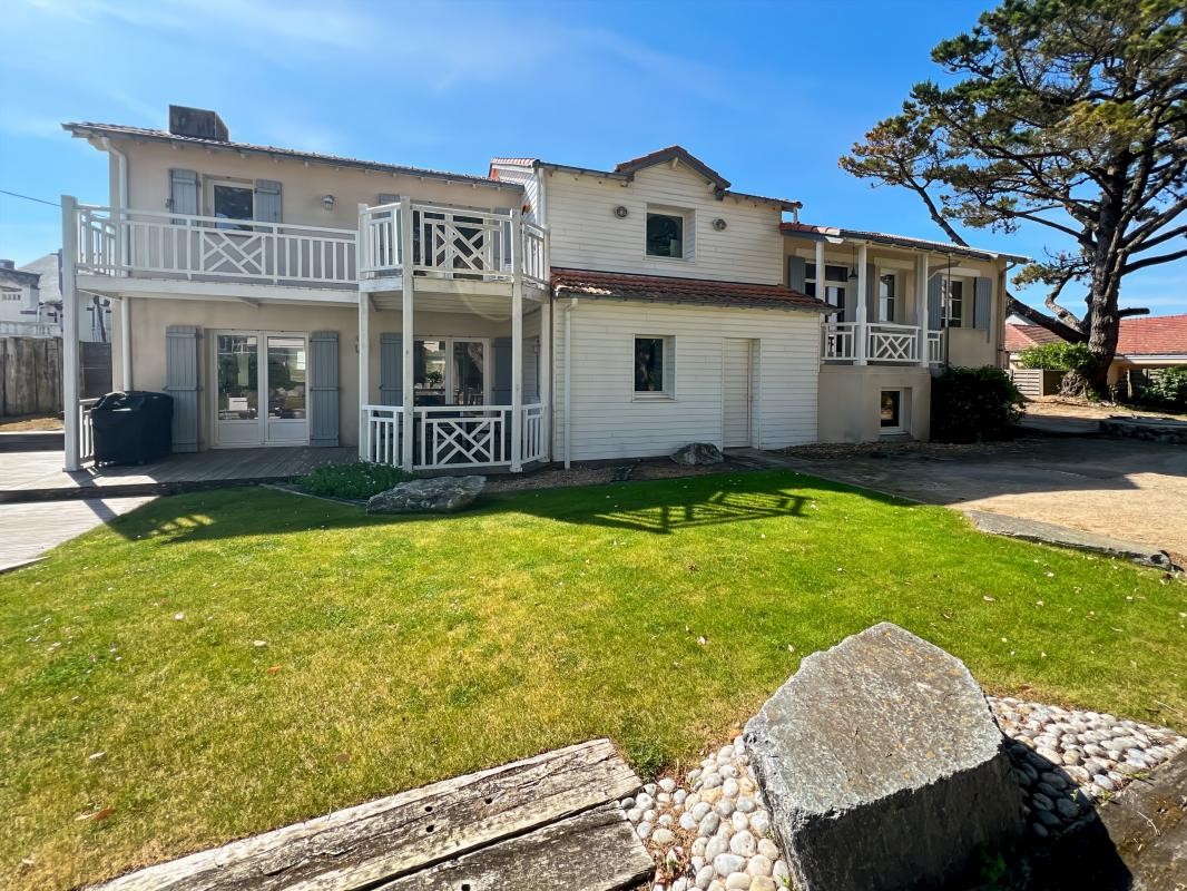 luxe huis te koop in Bonne Source-Saint Sebastien