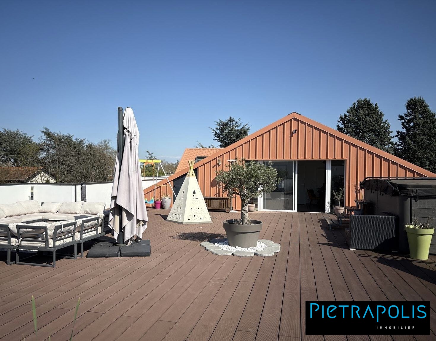 Appartamento di lusso in vendita Est
