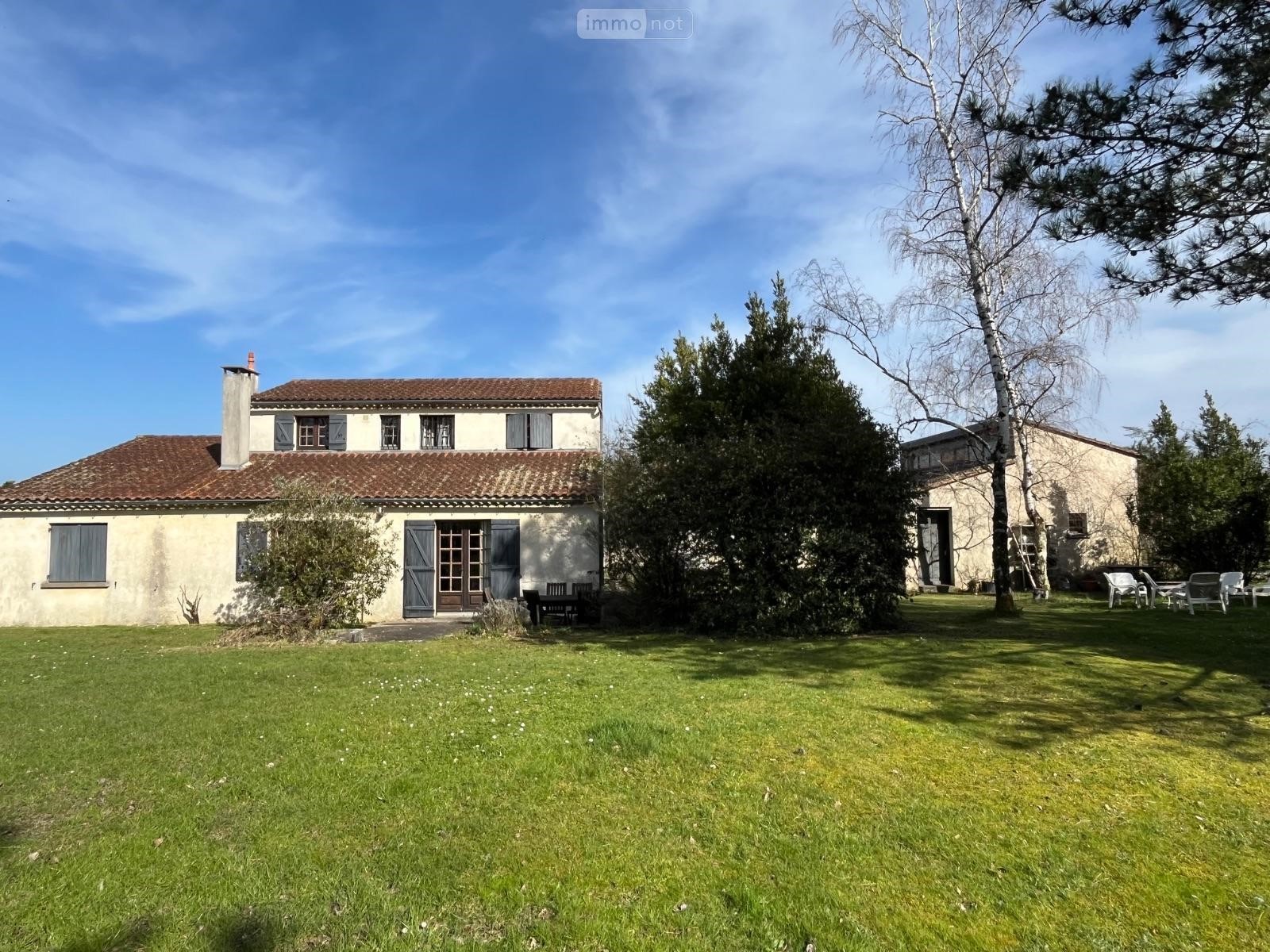 Luxury house for sale in Sainte-Eulalie