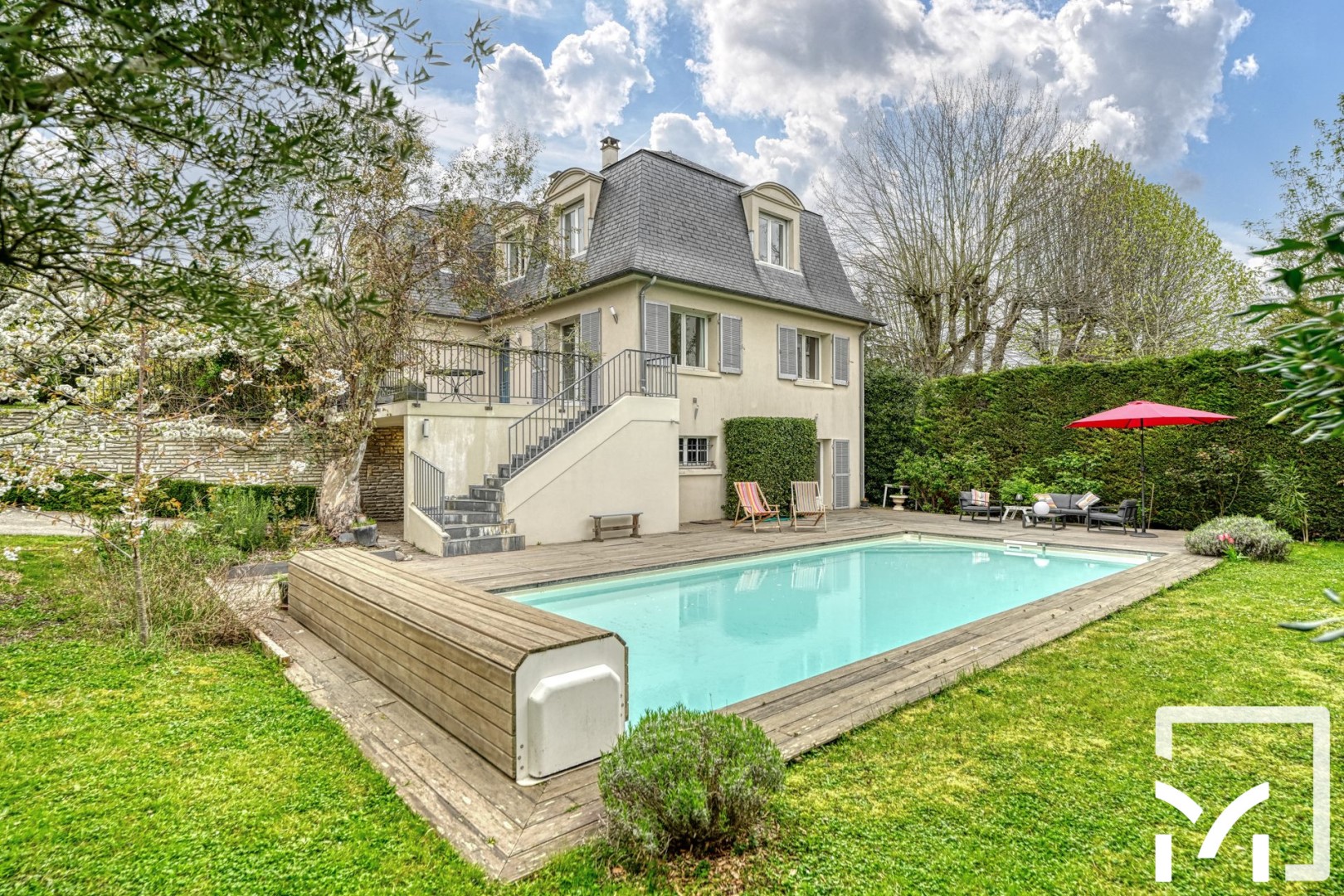 Maison de luxe à vendre dans le quartier Les Hauts de Bougival