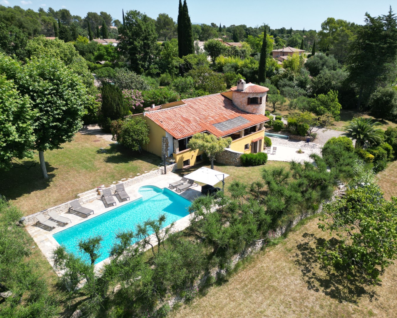 Provençaals landhuis te koop in Bagnols-en-Forêt