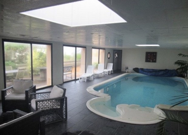 Location Avec Piscine Intérieure