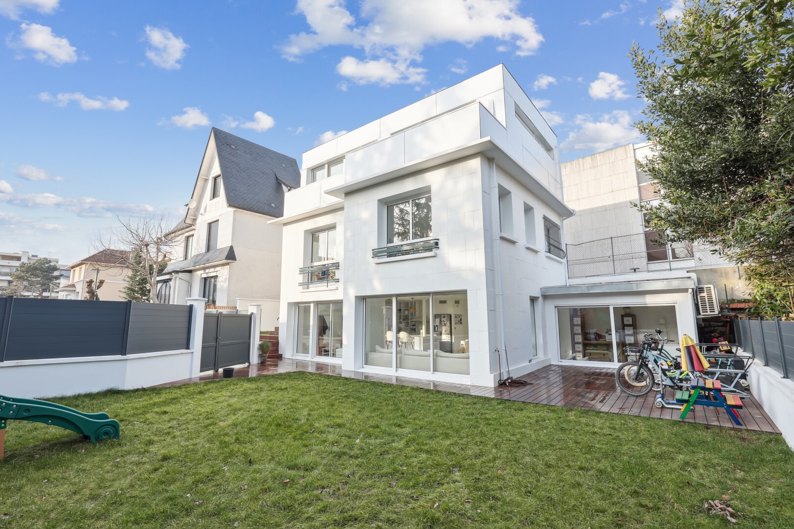 Maison contemporaine à vendre à Boulogne-Billancourt