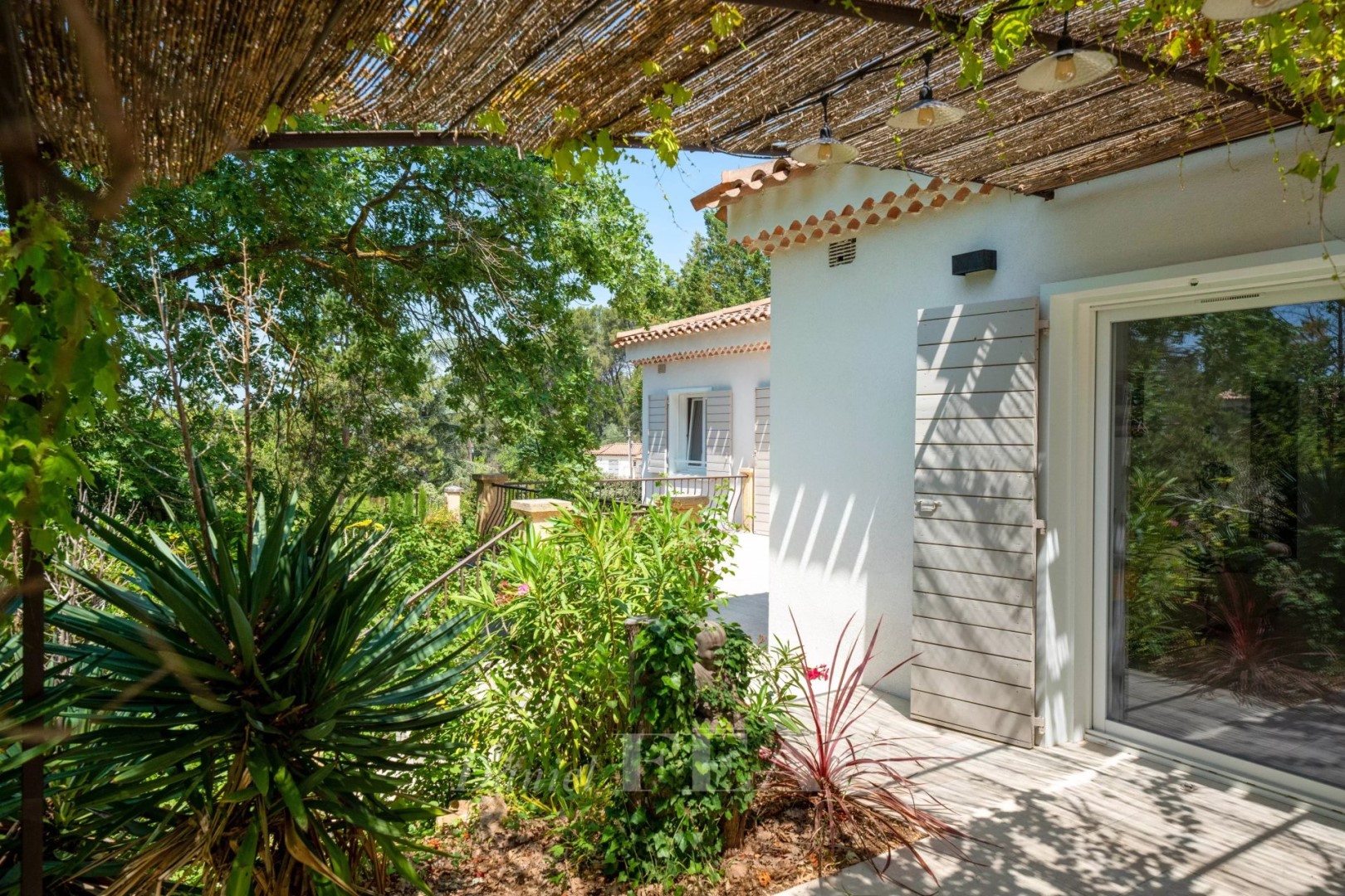 Maison de luxe à vendre dans le quartier Granettes-Jauberte-Sainte Anne