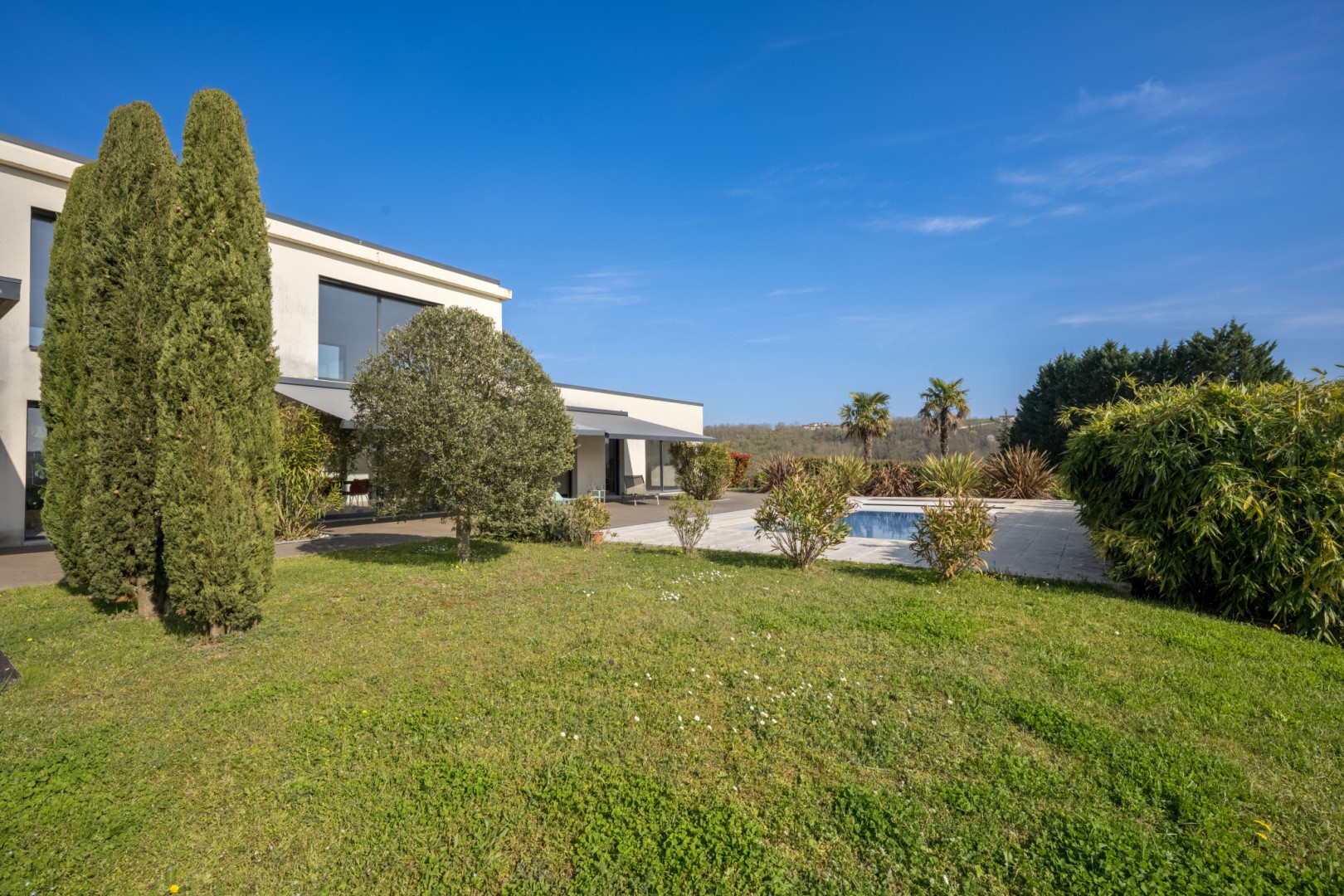 Luxe stadswoning te koop Porte des Pierres Dorees