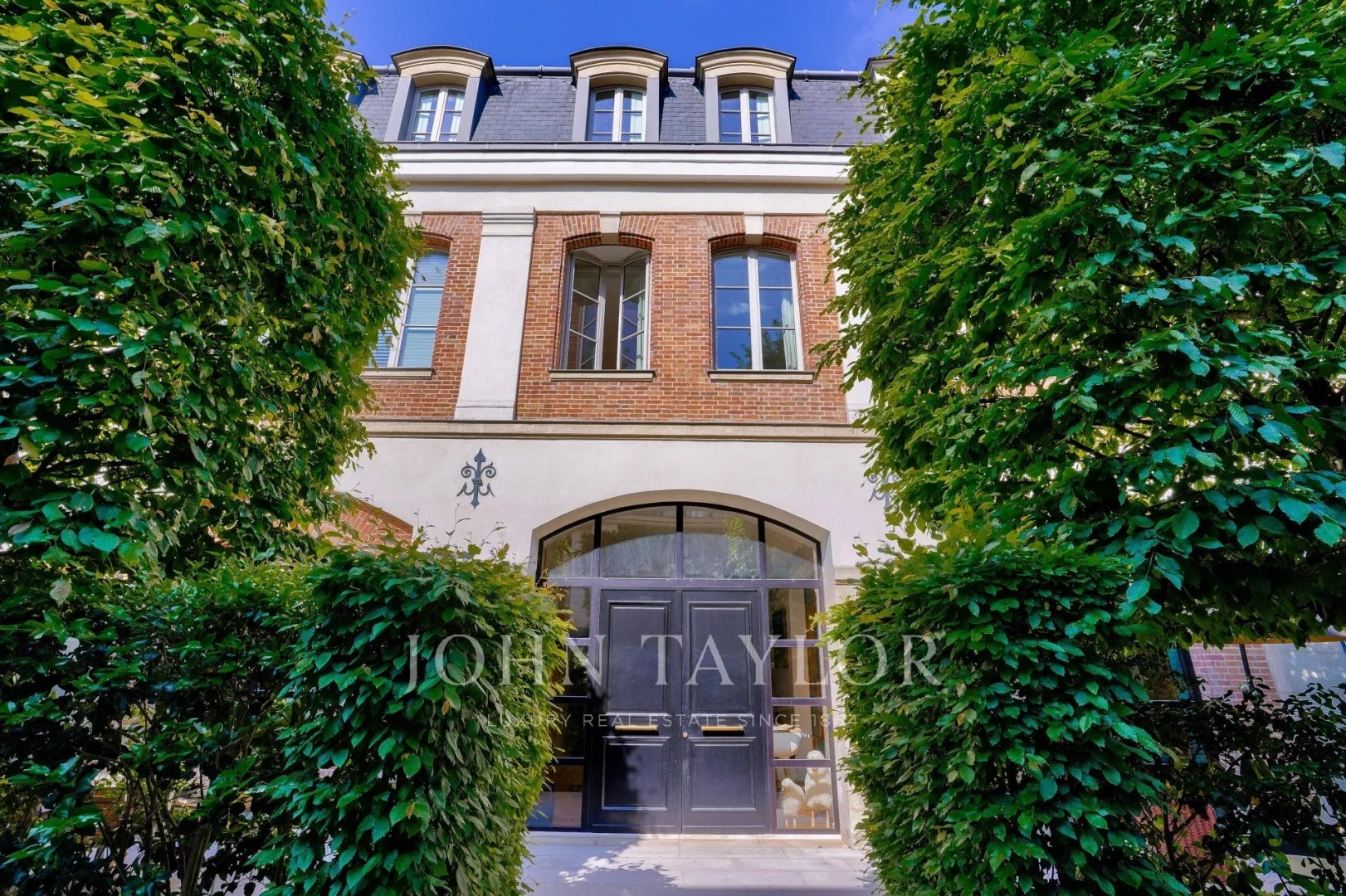 Herenhuis te koop in Parijs 7e