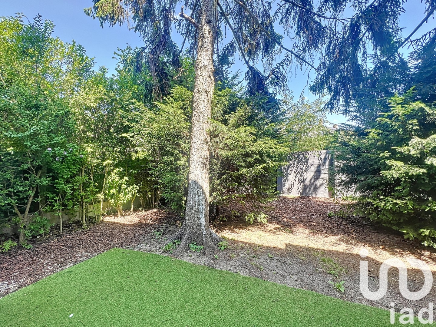 Maison d'architecte à vendre dans le quartier Coeuilly-Village Parisien-Jules Vallès