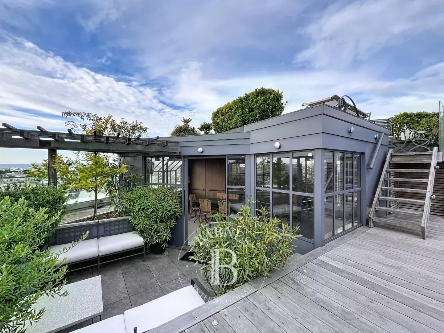 Luxe appartement te huur in Muette Sud