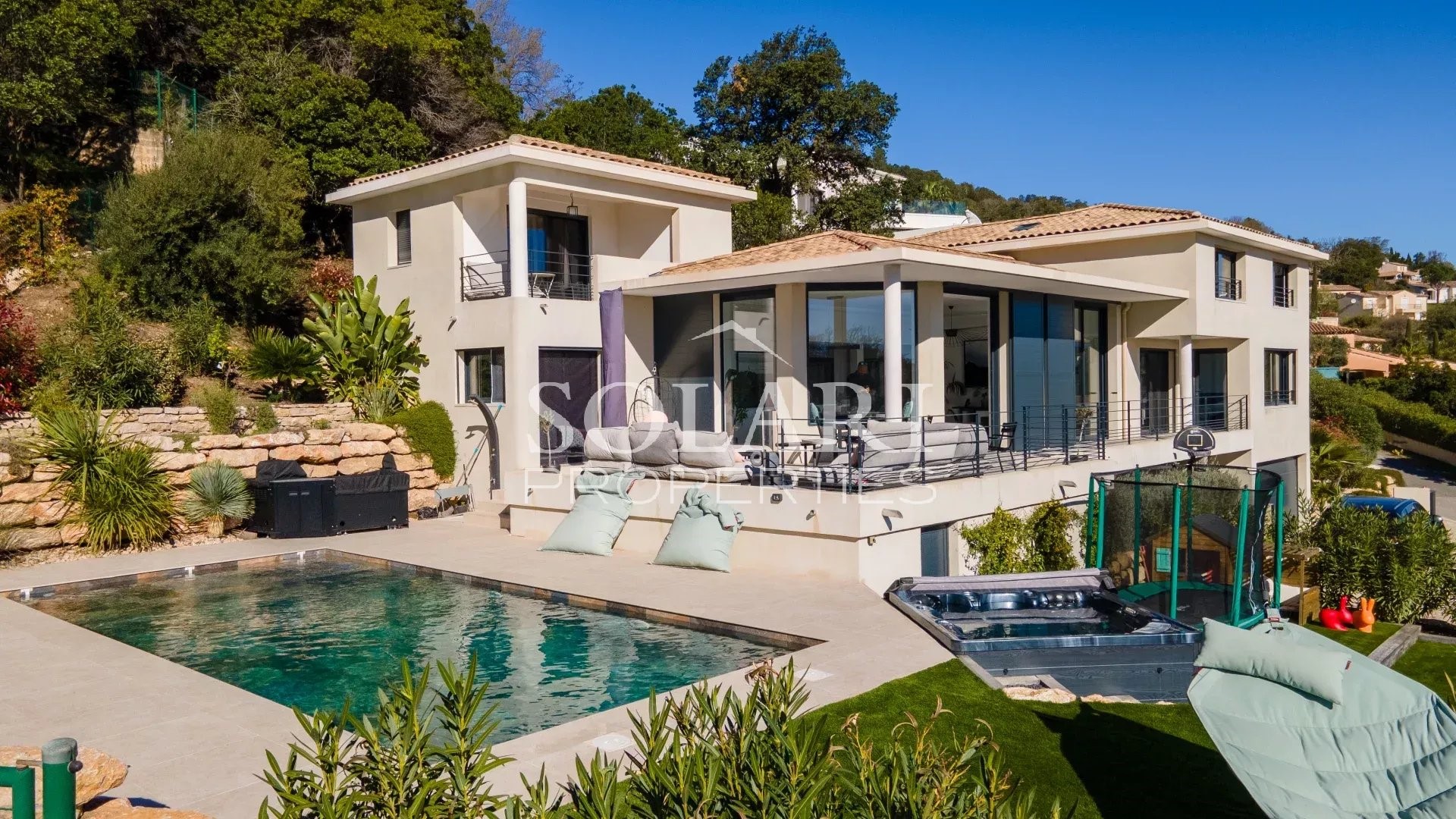 Luxe stadswoning te huur in Les Termes