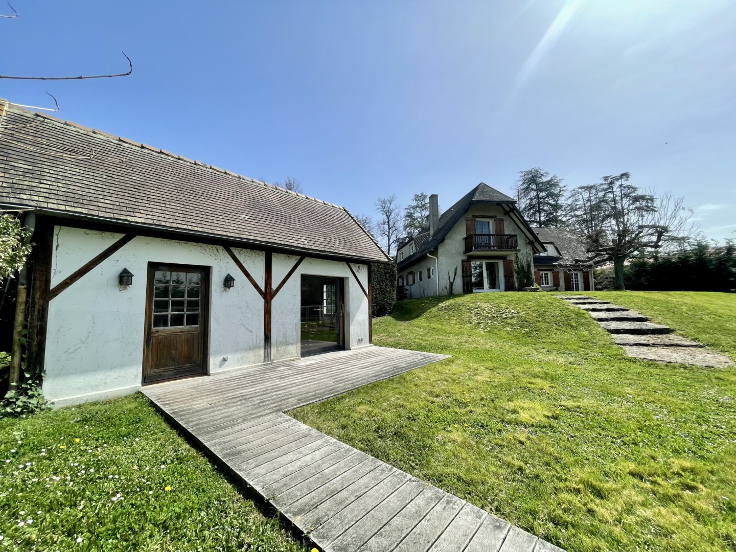 Maison de luxe à vendre dans le quartier Ouest