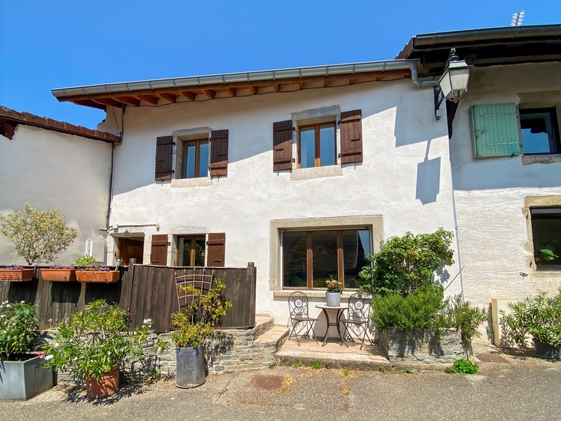 Maison contemporaine à vendre à Grilly