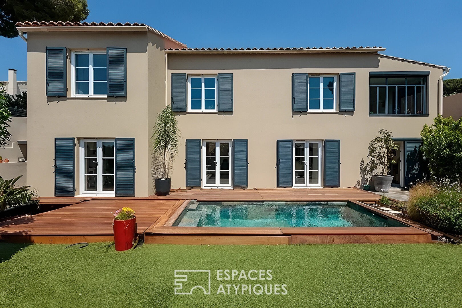 Maison de luxe à vendre dans le quartier Ouest