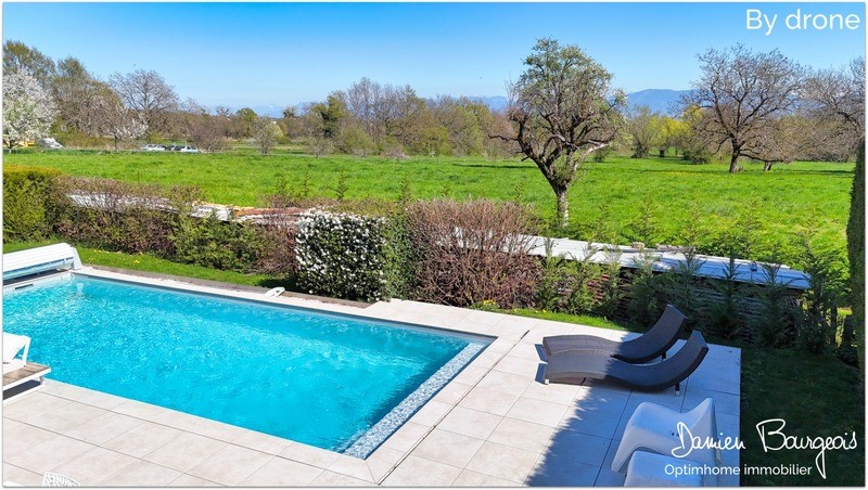 Maison contemporaine à vendre à Échenevex