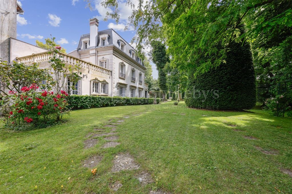 Maison de luxe à vendre dans le quartier Bel Air