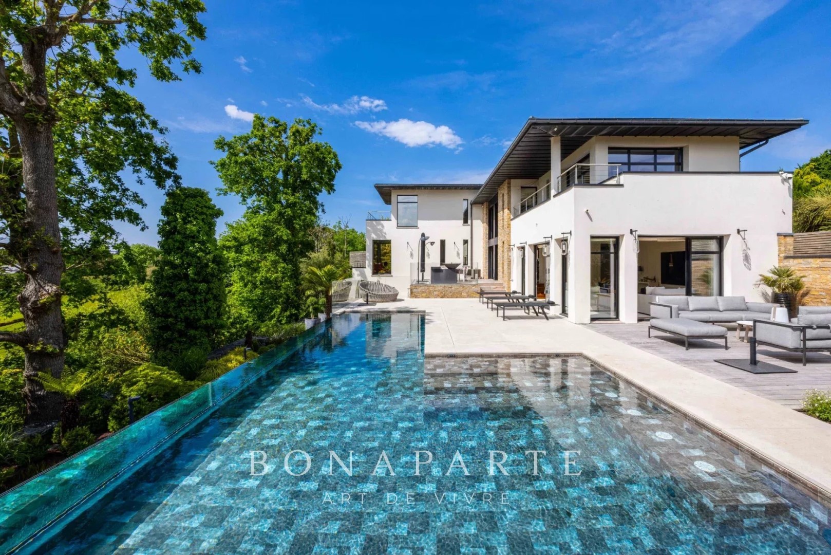 Maison de luxe à vendre dans le quartier Nord Est