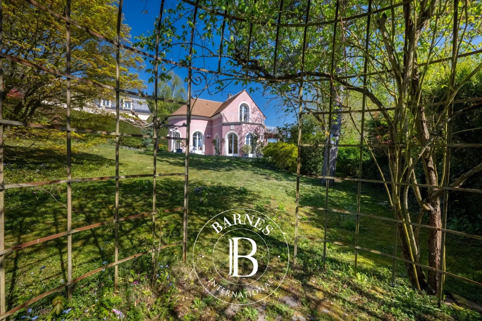 Maison de luxe à vendre dans le quartier Gressets-Centre-Garenne-Bechevet