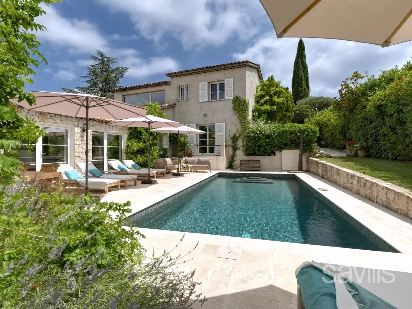 Luxury villa for rent in the district Ile Verte-Nord Est