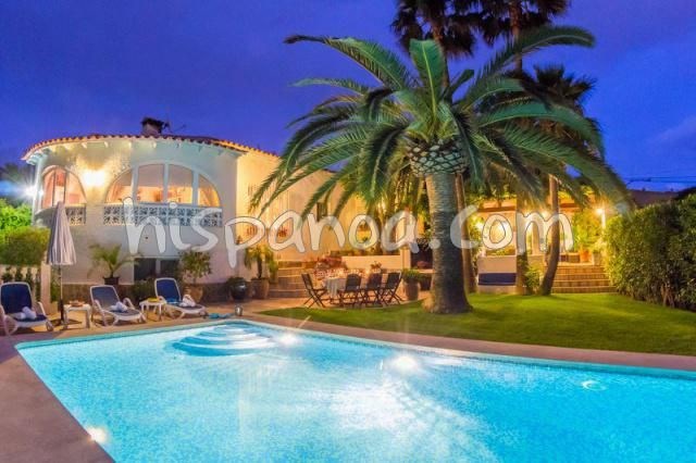 Cette superbe villa à 3 kms de Calpe &agr