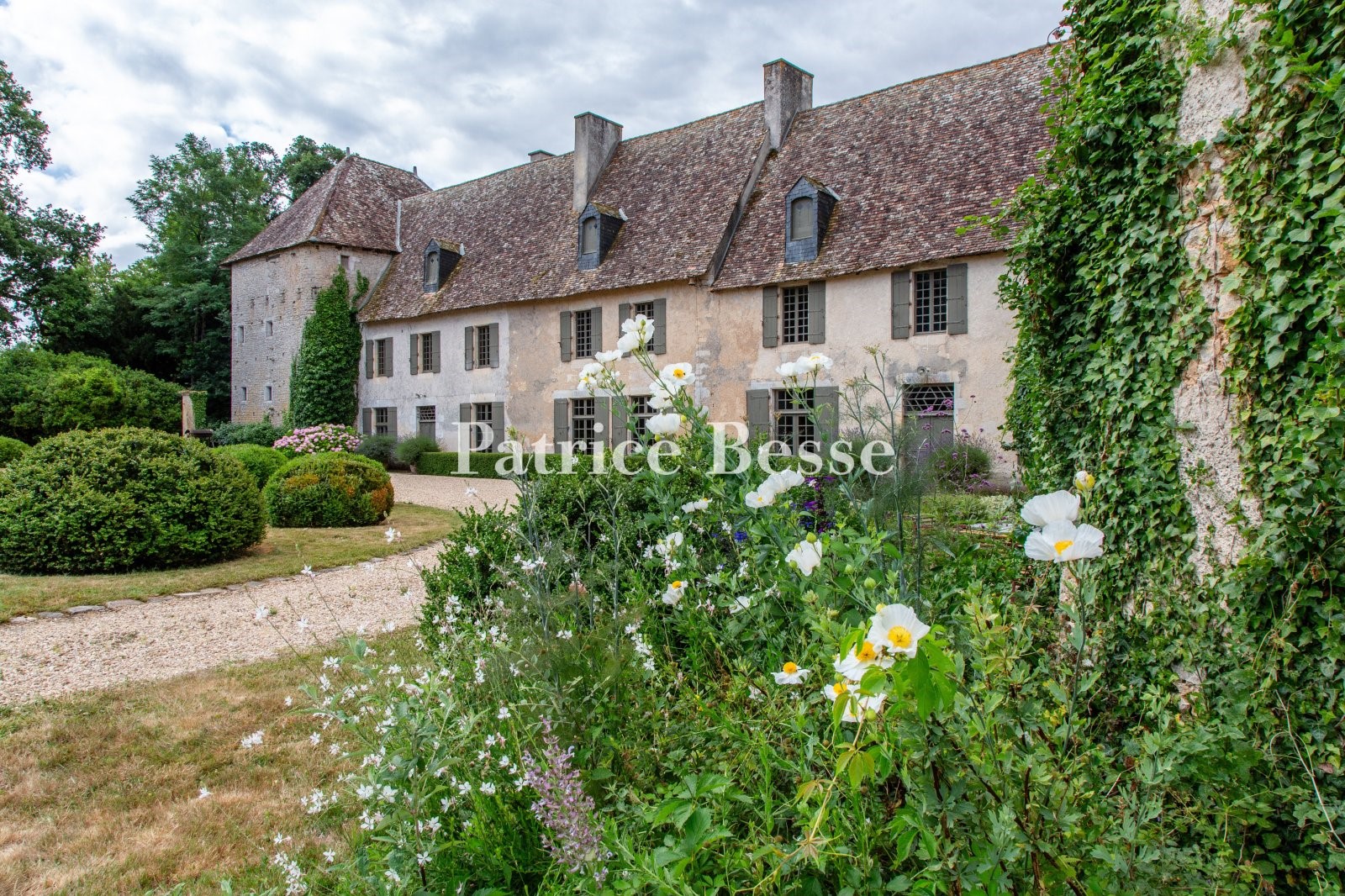 Castle for sale in Poitiers