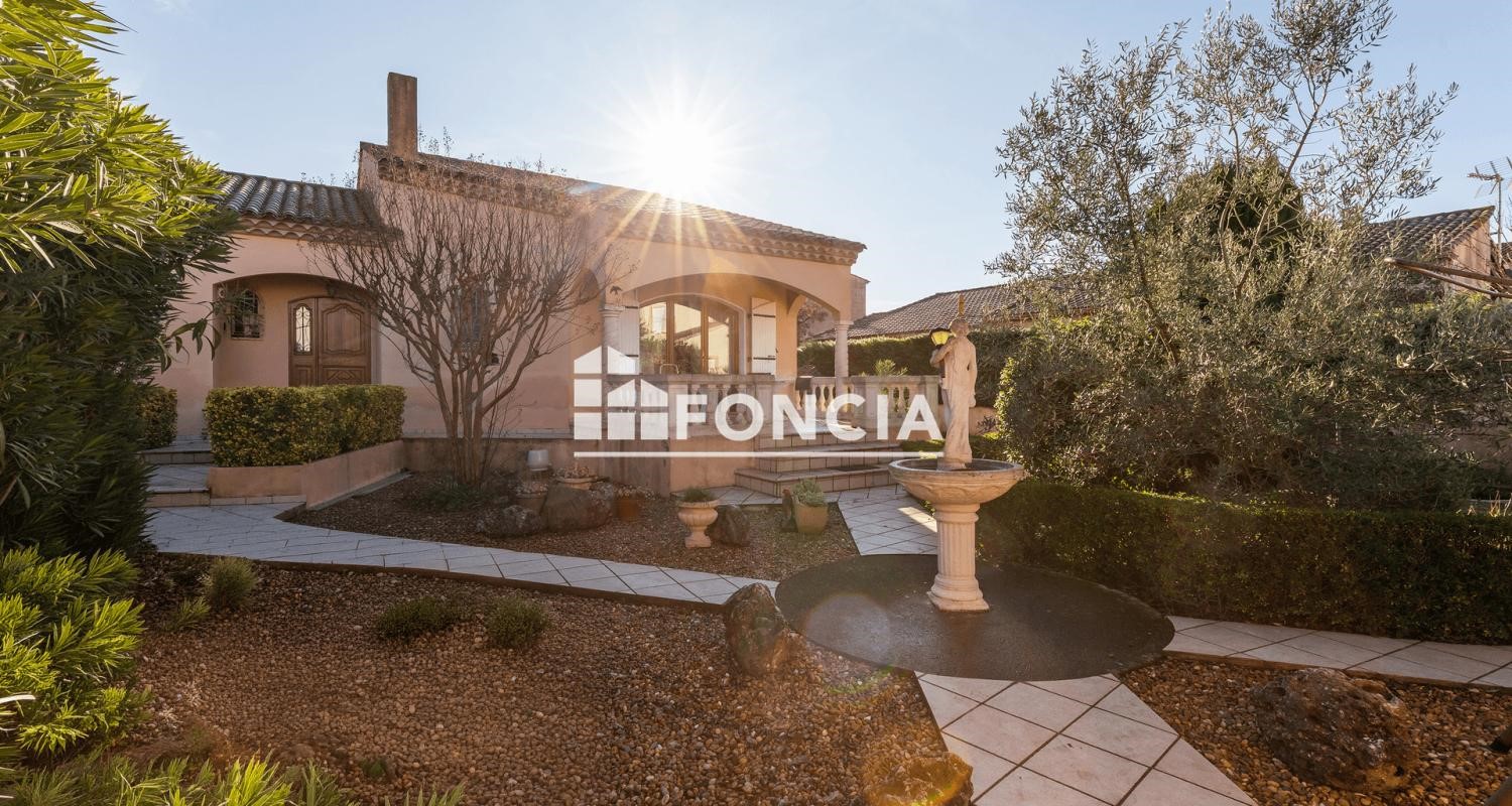 Luxury villa for sale in the district Croix de Poumeyrac