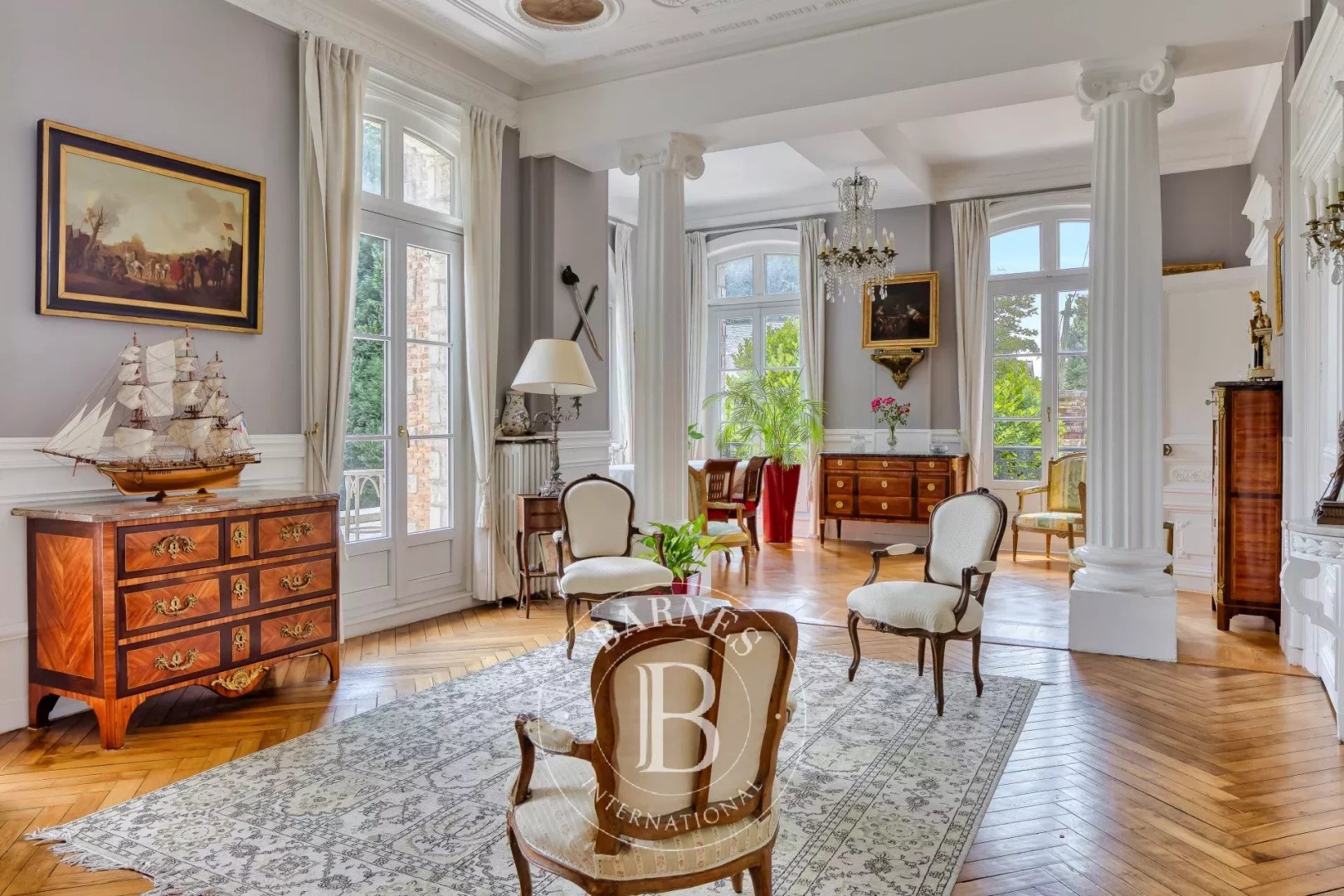 Manor house for sale in the district Rue Herbeuse