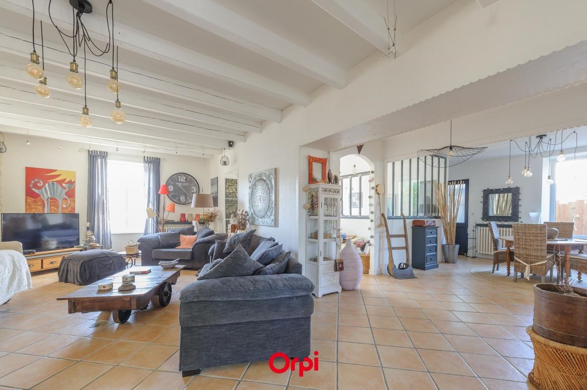 Maison de luxe à vendre dans le quartier Ouest
