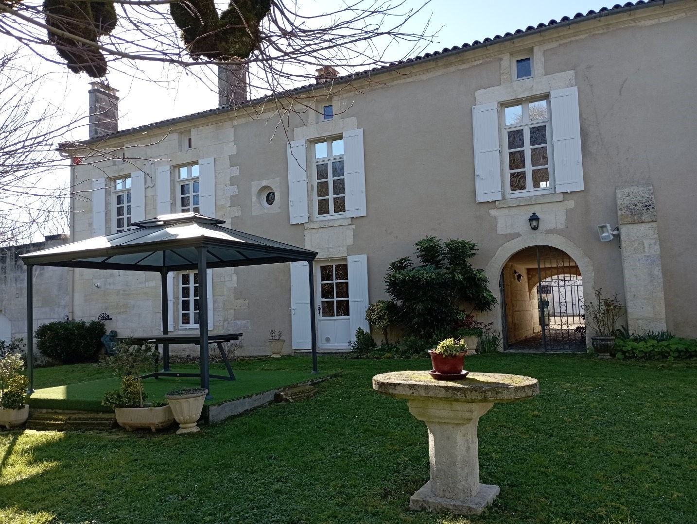 propriété à vendre à Bourg-Charente