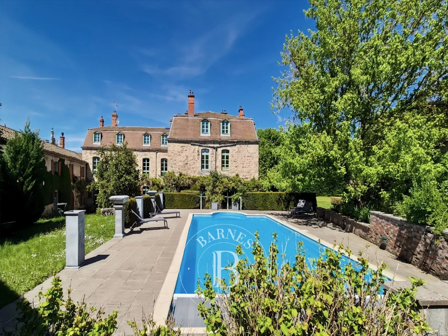 Luxury house for sale in the district Sud