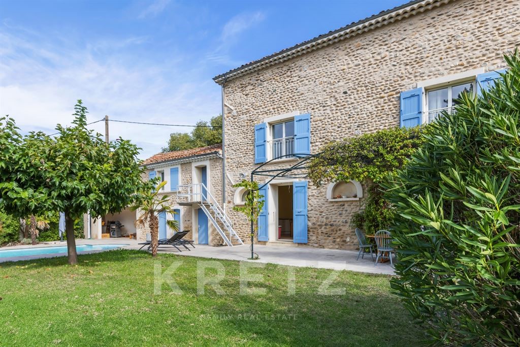 Town house for sale in Oraison