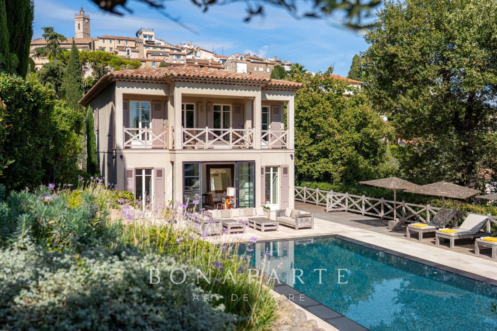 Maison de luxe à vendre dans le quartier Village-Le Val-Cabrieres
