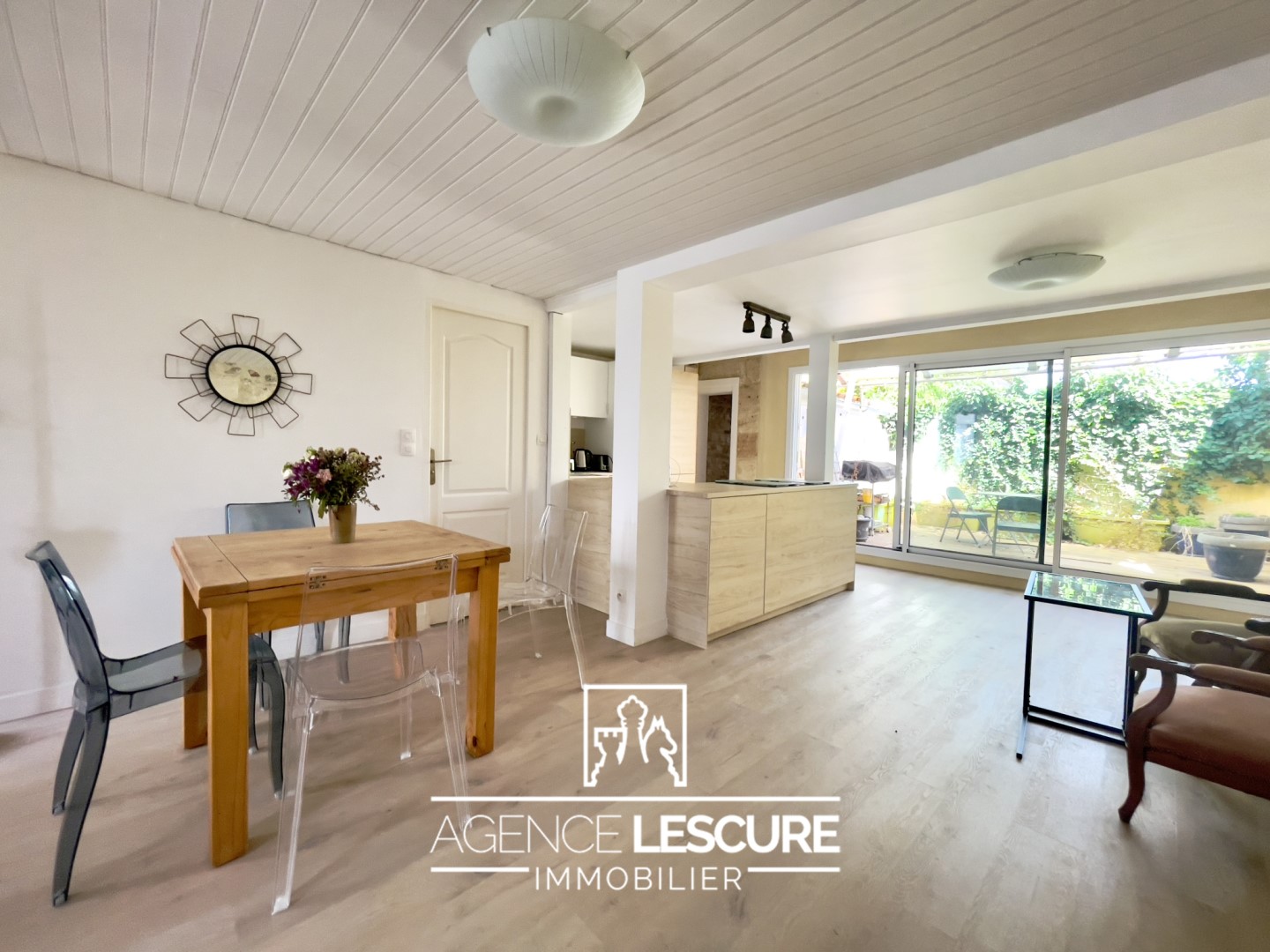 luxe huis te koop in Hôtel de Ville-Quinconce-Saint Seurin-Fondaudège