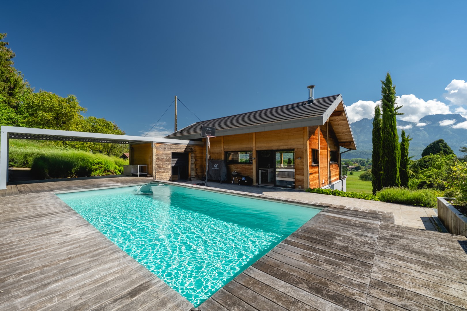 Luxury villa for sale in Saint-Jorioz