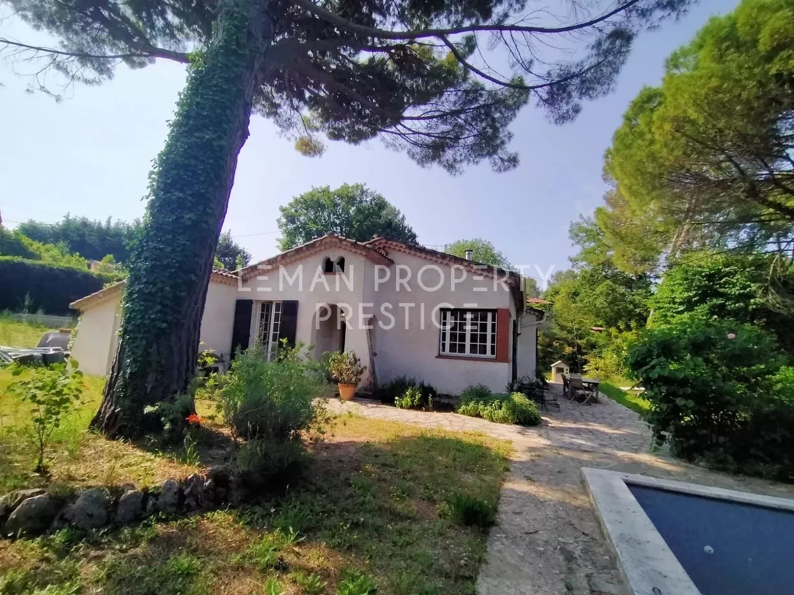 Maison de luxe à vendre à Peymeinade