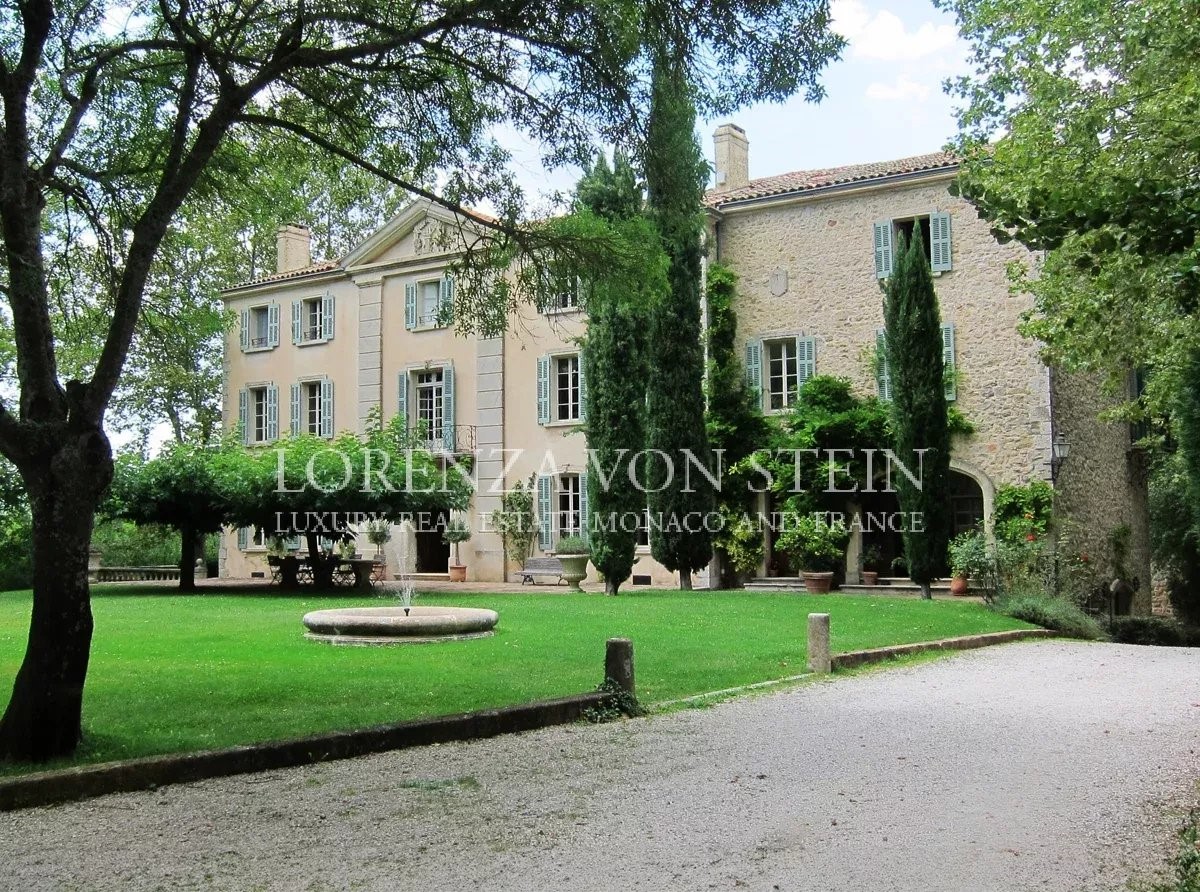 Hôtel particulier à vendre dans le quartier Extension Années 80-90