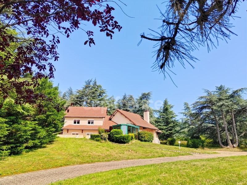 Maison de luxe à vendre à Givry