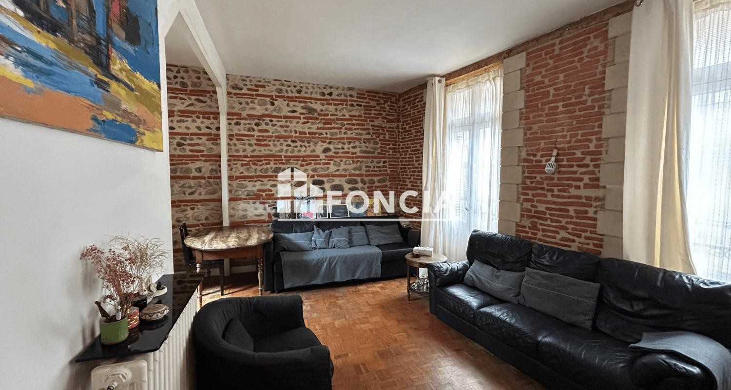 Chalet de luxe à vendre dans le quartier Les Chalets-Saint Aubin-Saint Etienne