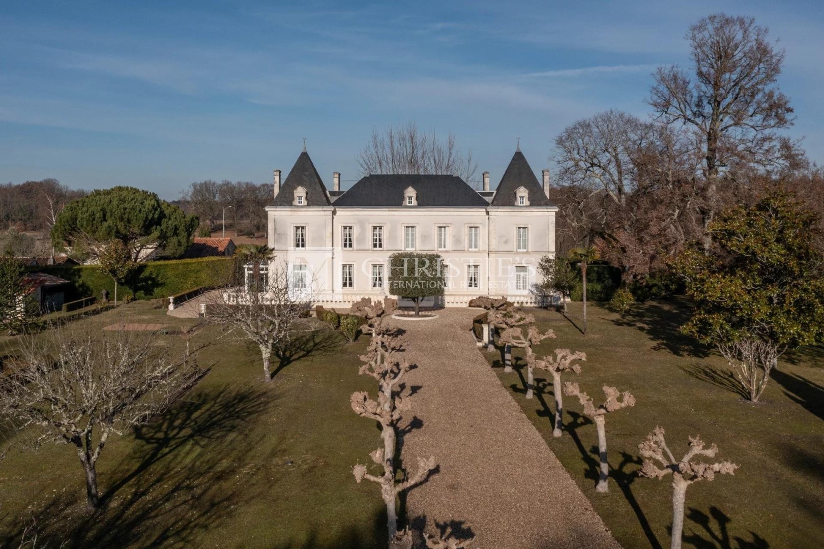 Castles for sale in France Lux Residence
