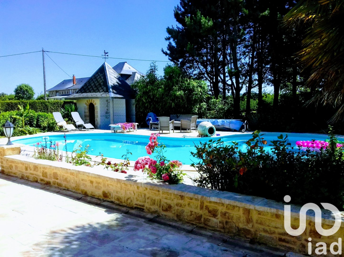 Casale lungo francese tipico in vendita Saint-Philbert-sur-Risle